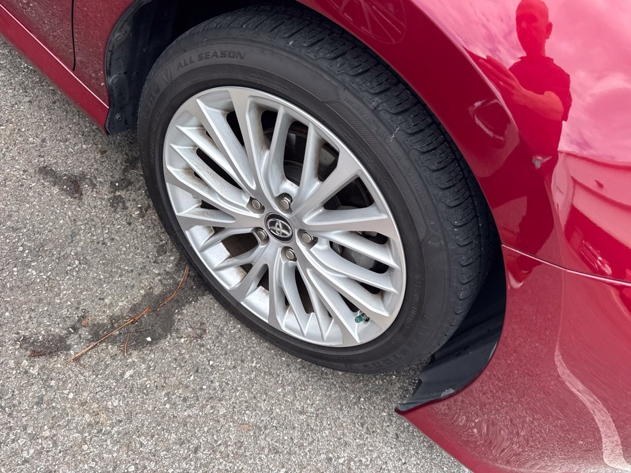 Used 2019 Red Toyota XLE image 4