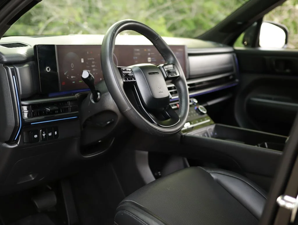 Used 2024 Black Hyundai Calligraphy image 9