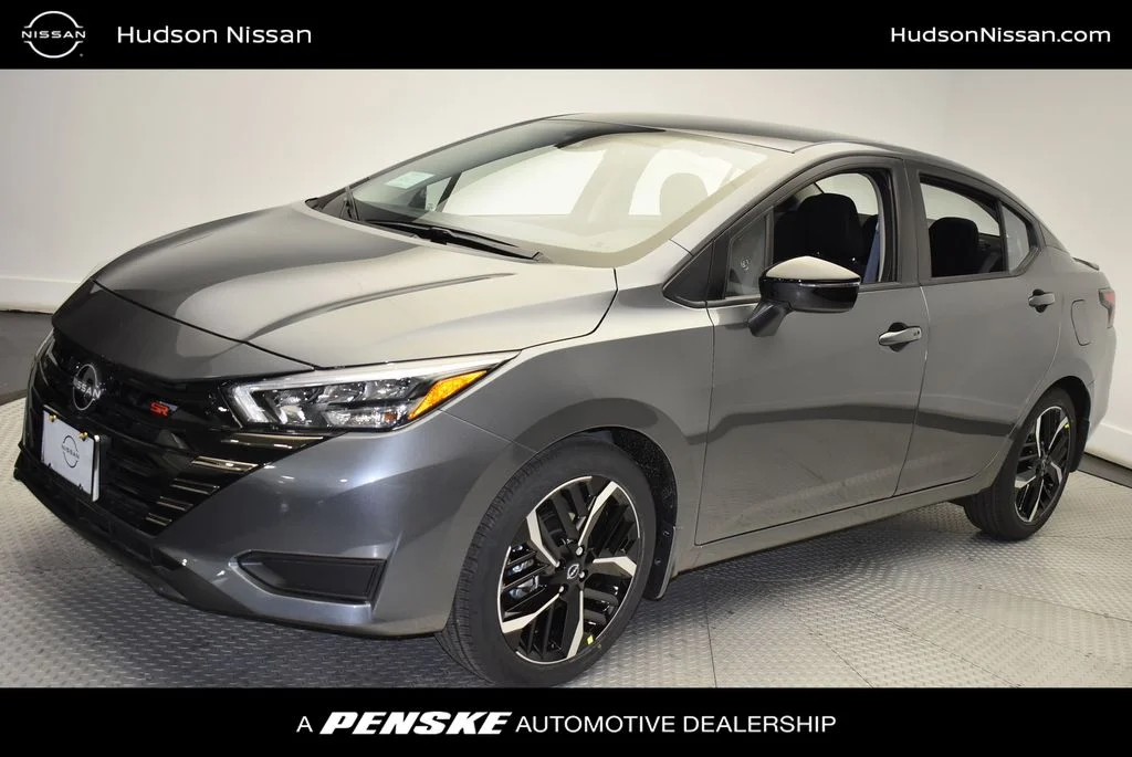 2025 Nissan Versa 1.6 SR CVT's photo