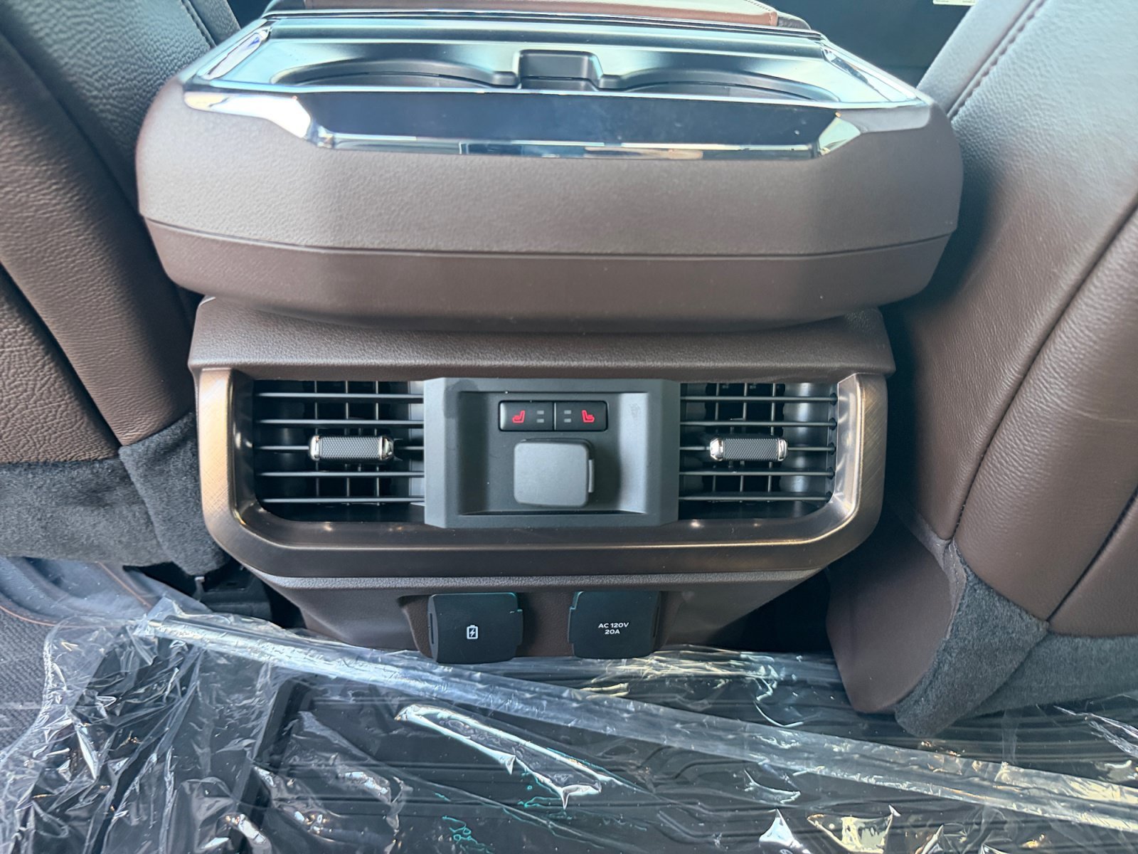 New 2026 Star White Metallic Tri-Coat Ford King Ranch image 23