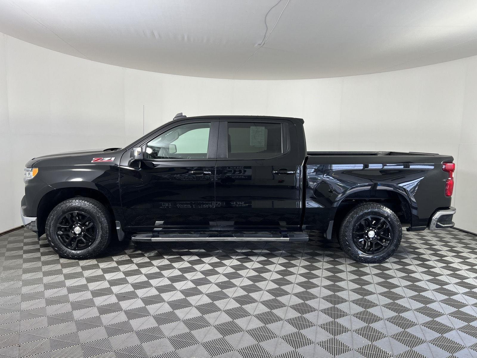 Used 2024 Black Chevrolet LT image 28