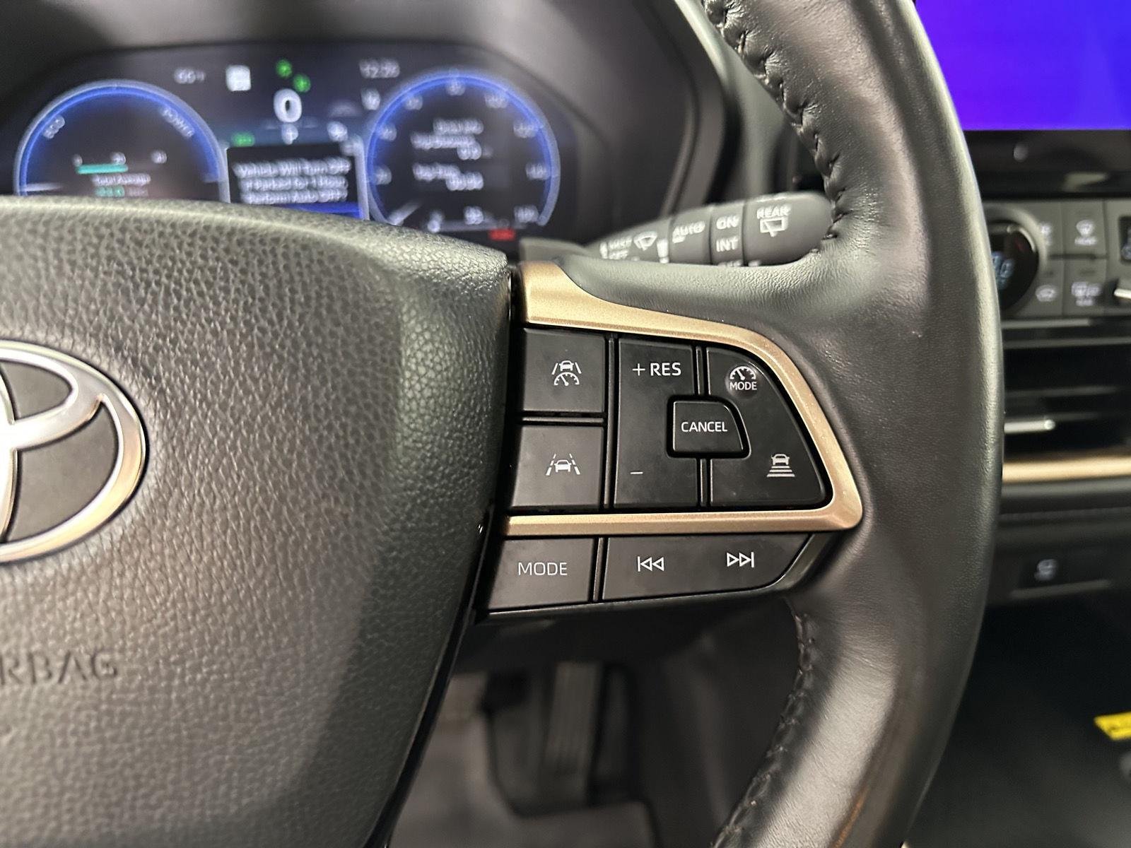 Used 2026 Wind Chill Pearl Toyota MAX Limited image 44