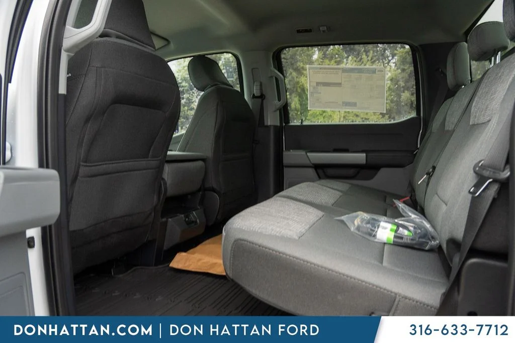 New 2026 Oxford White Ford F-350® XLT image 19