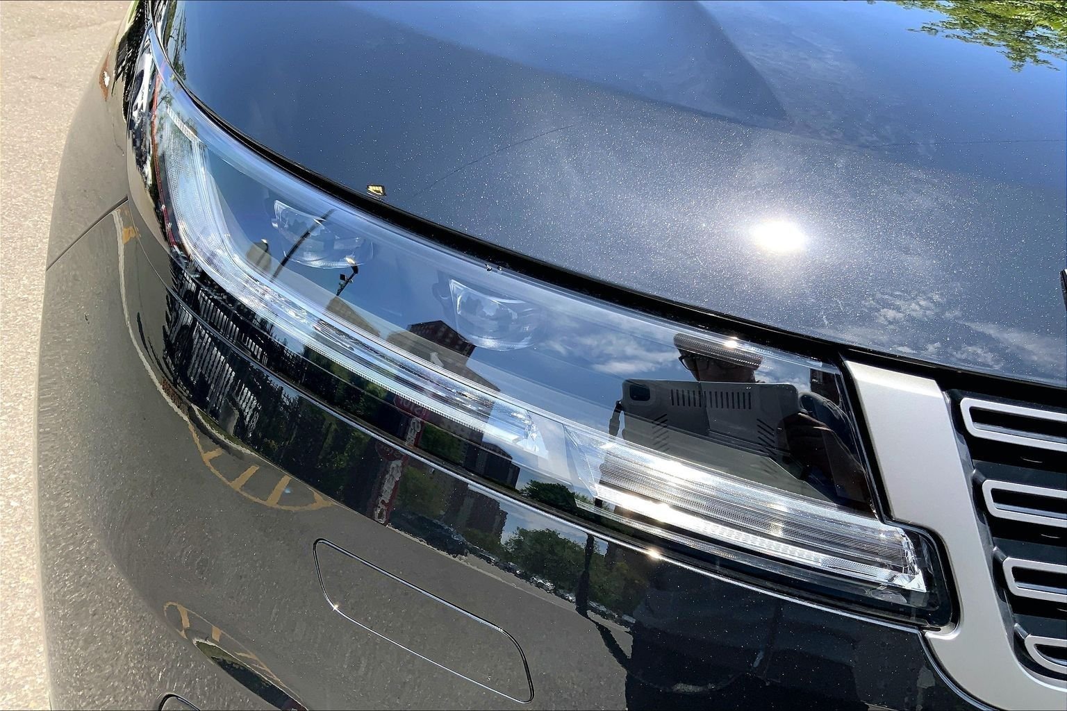 Certified Used 2026 Santorini Black Metallic Land Rover SE image 27