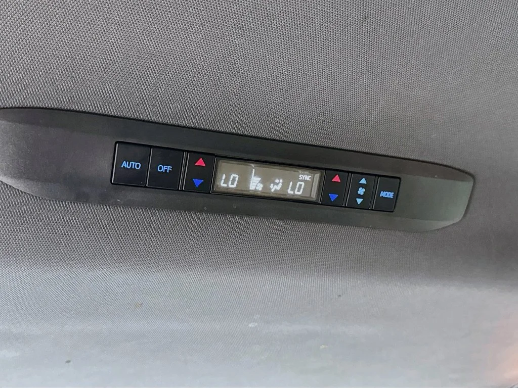 Used 2022 Wind Chill Pearl Toyota Limited image 32