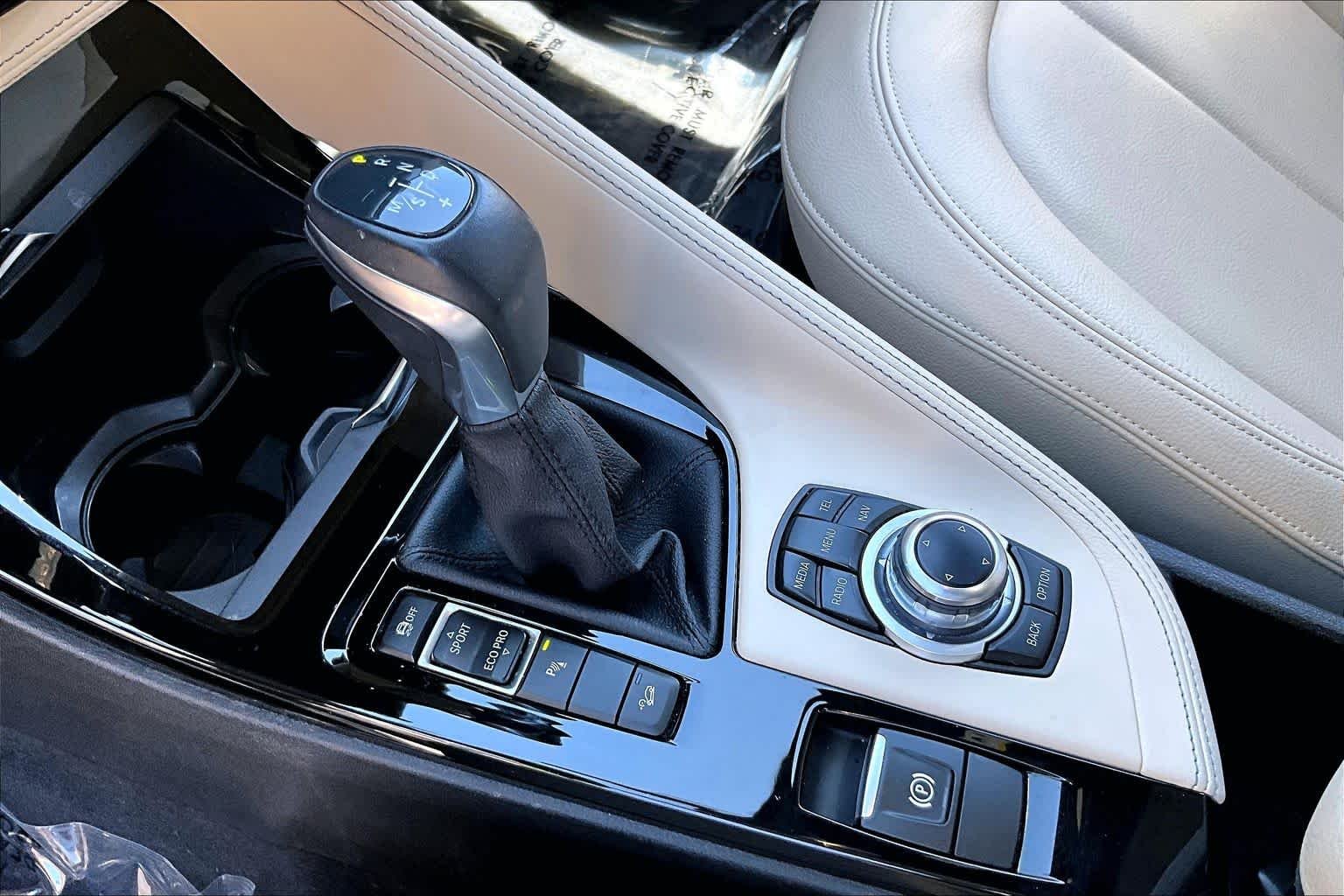 Used 2016 Alpine White BMW xDrive28i image 17