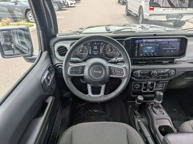 2025 Jeep Wrangler 4-Door Sahara - Photo 16
