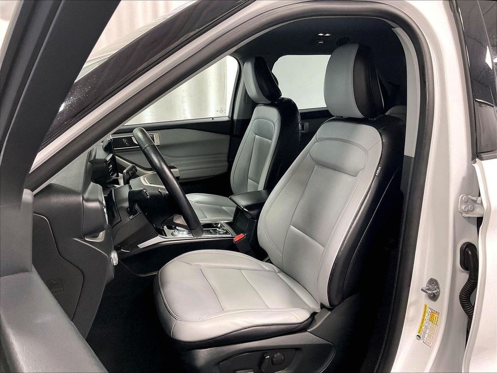 Used 2021 Oxford White Ford XLT image 10