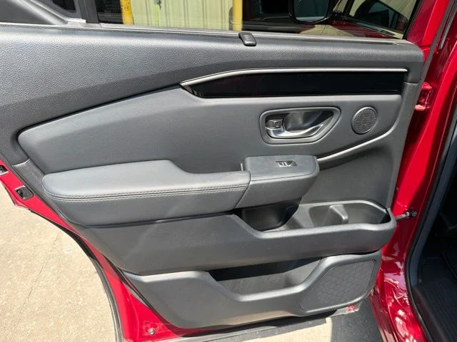 2025 Honda Pilot EX-L - Photo 15