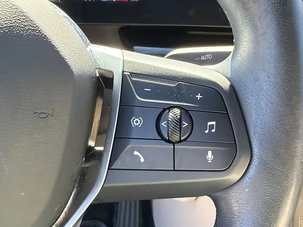 Used 2025 Black BMW xDrive28i image 26