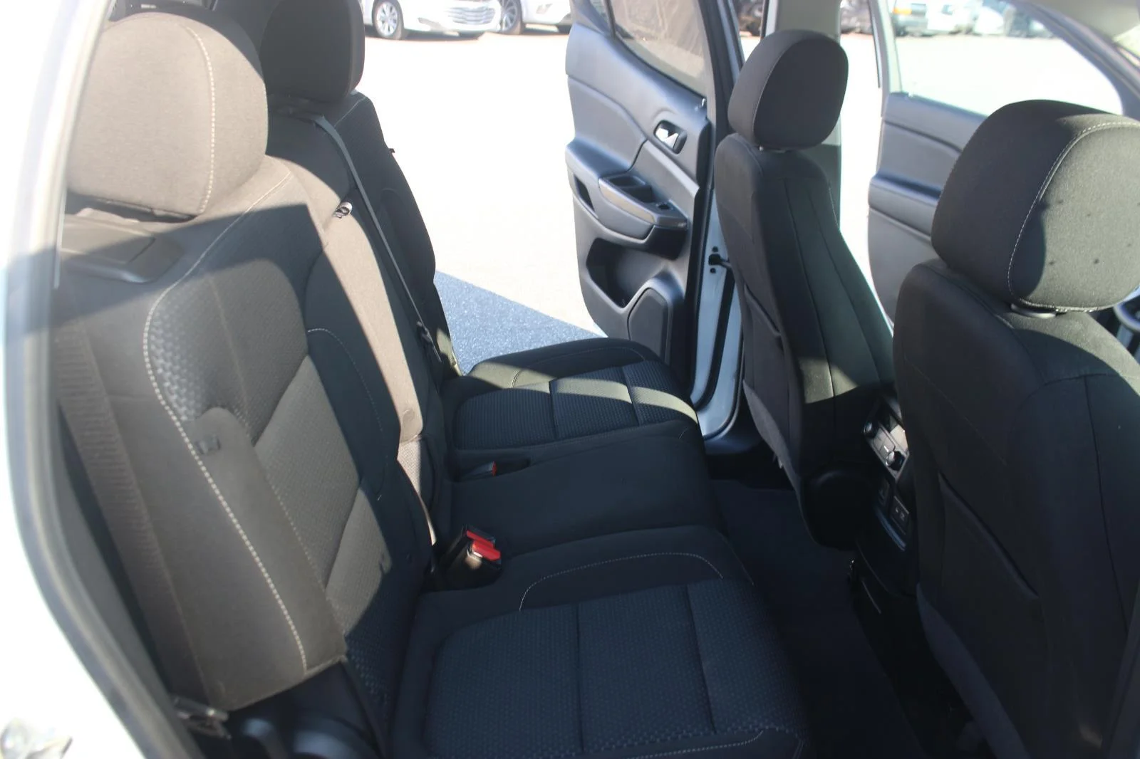 Used 2021 Summit White GMC SLE image 34