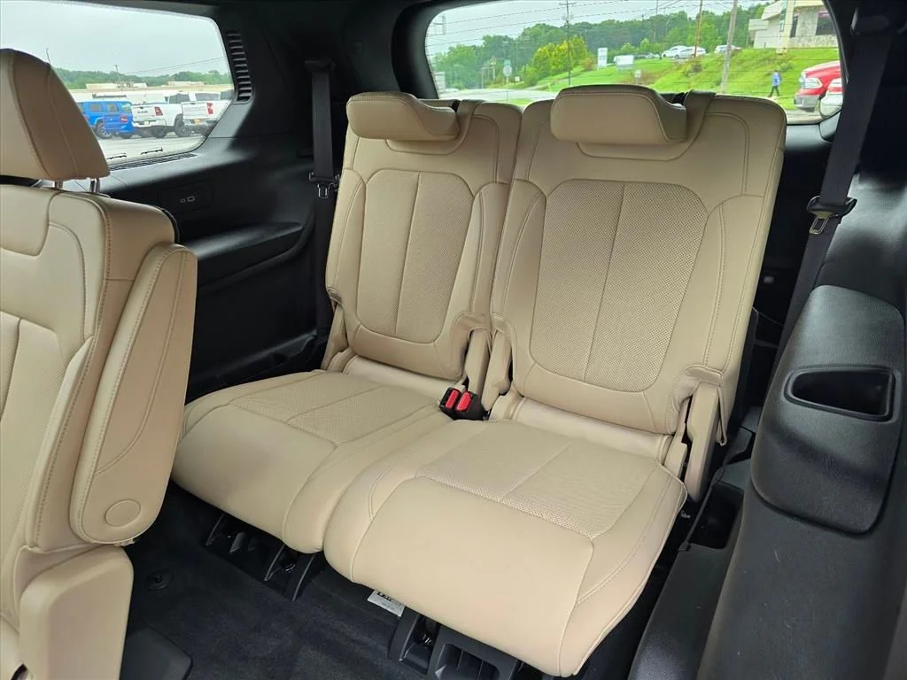 Used 2025 Red Jeep Limited image 11