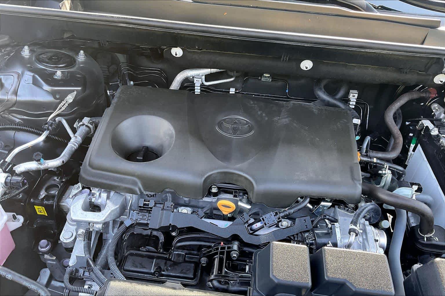 Used 2025 Magnetic Gray Metallic Toyota XLE Premium image 32