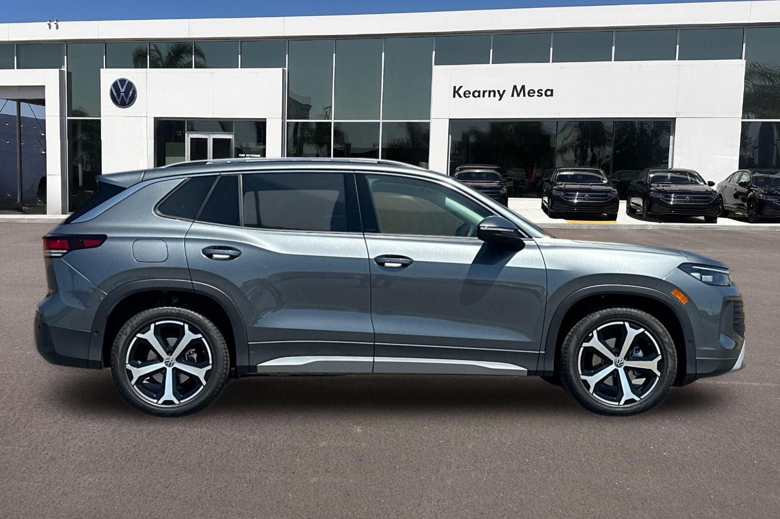 New 2026 Platinum Gray Metallic Volkswagen 2.0T SE image 3