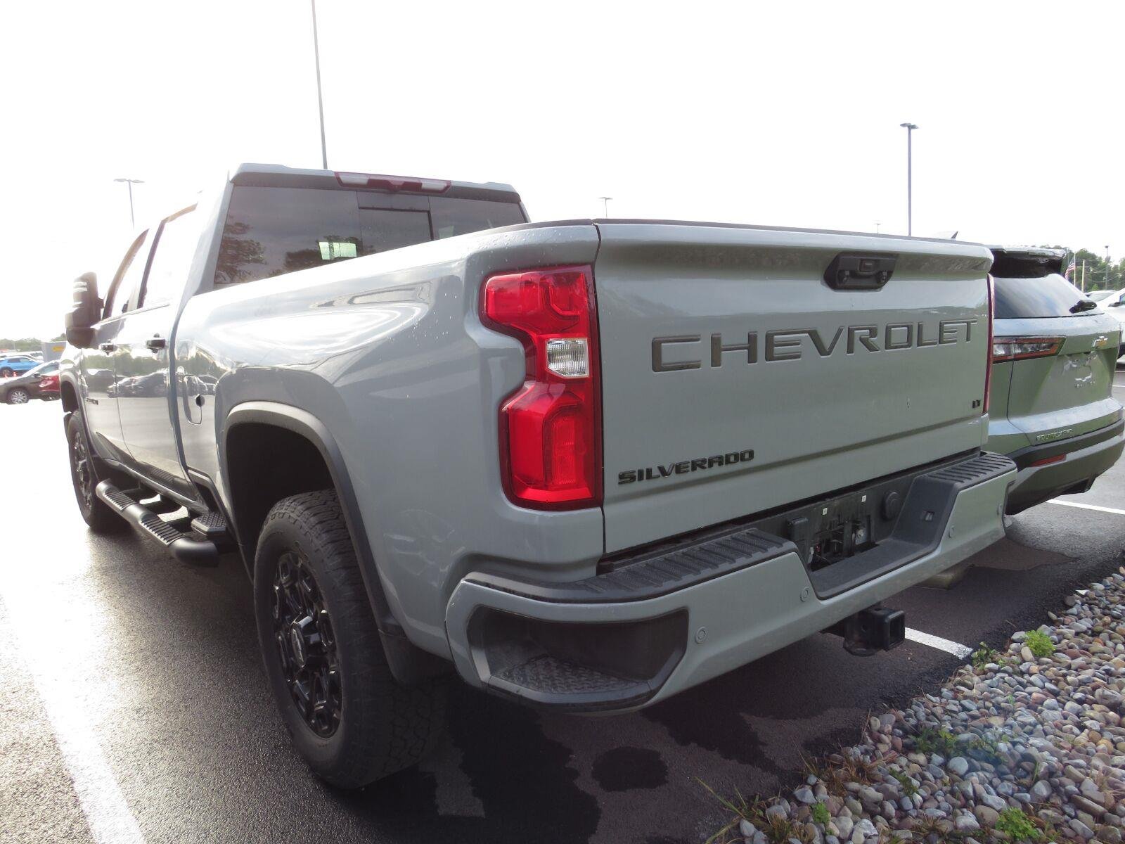 Used 2024 Slate Gray Metallic Chevrolet LT image 10