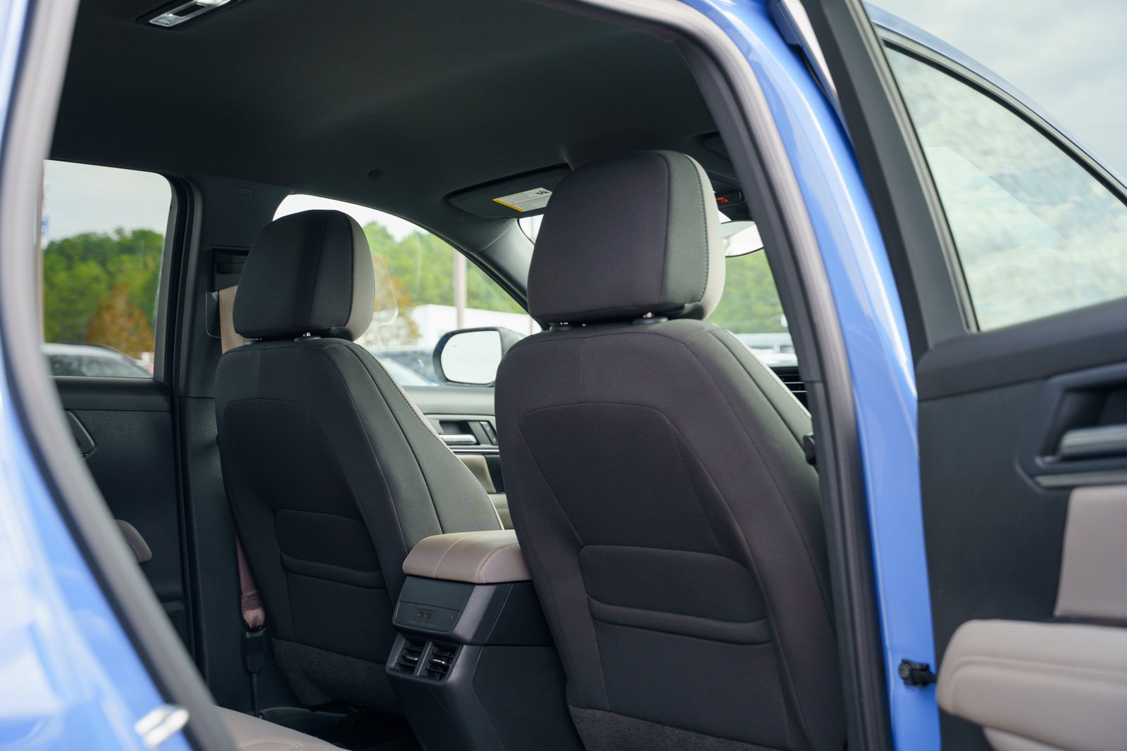 Used 2026 Blue GMC Elevation image 14