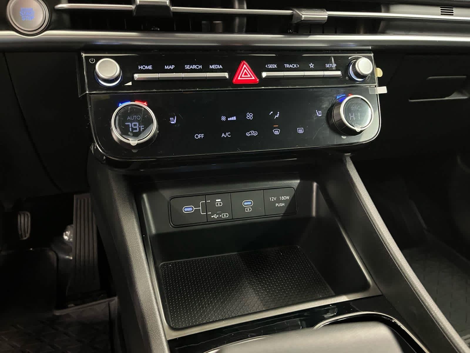 2025 Hyundai Santa Cruz SEL - Photo 18
