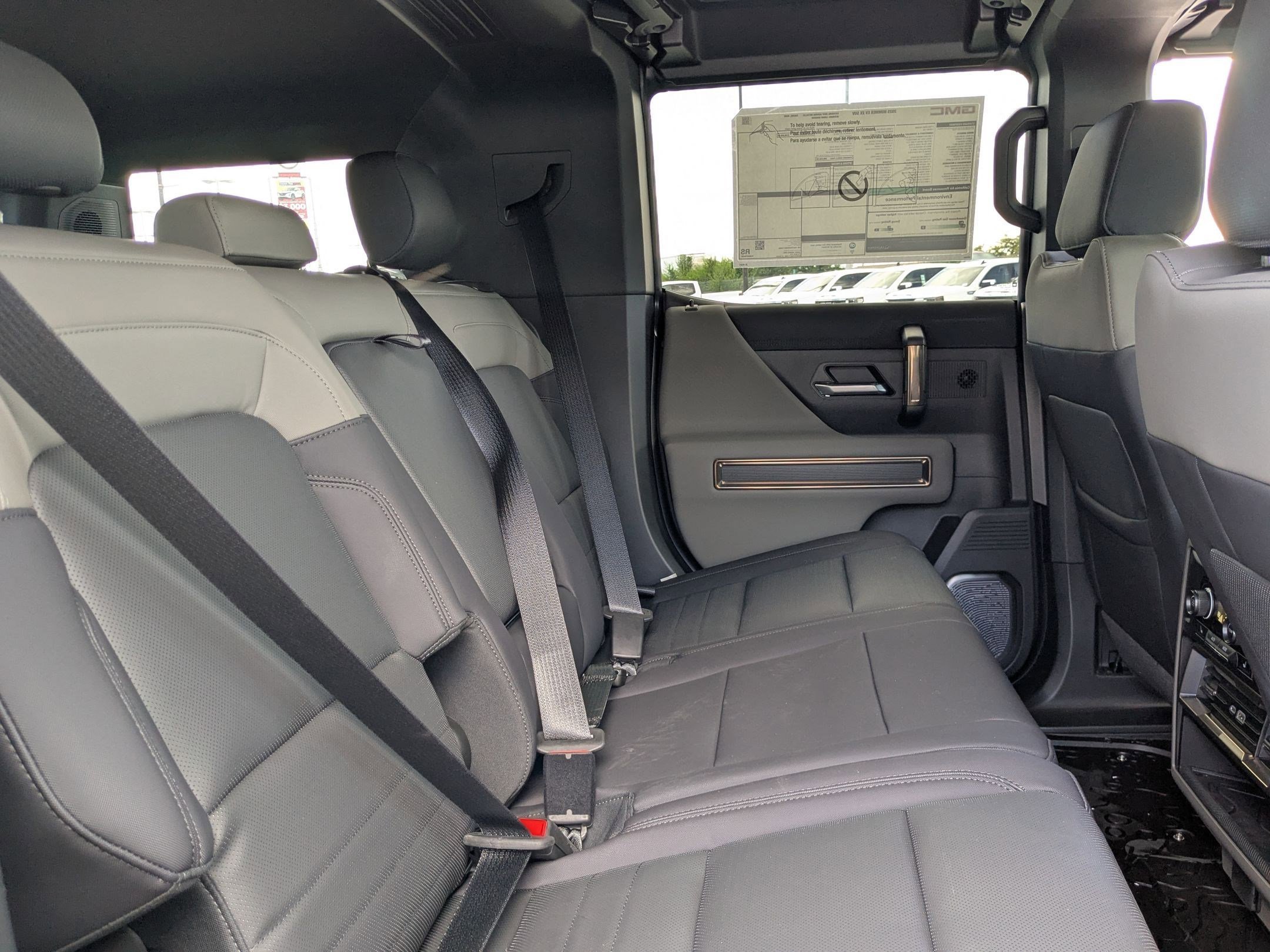 2025 GMC HUMMER EV 2X - Photo 14