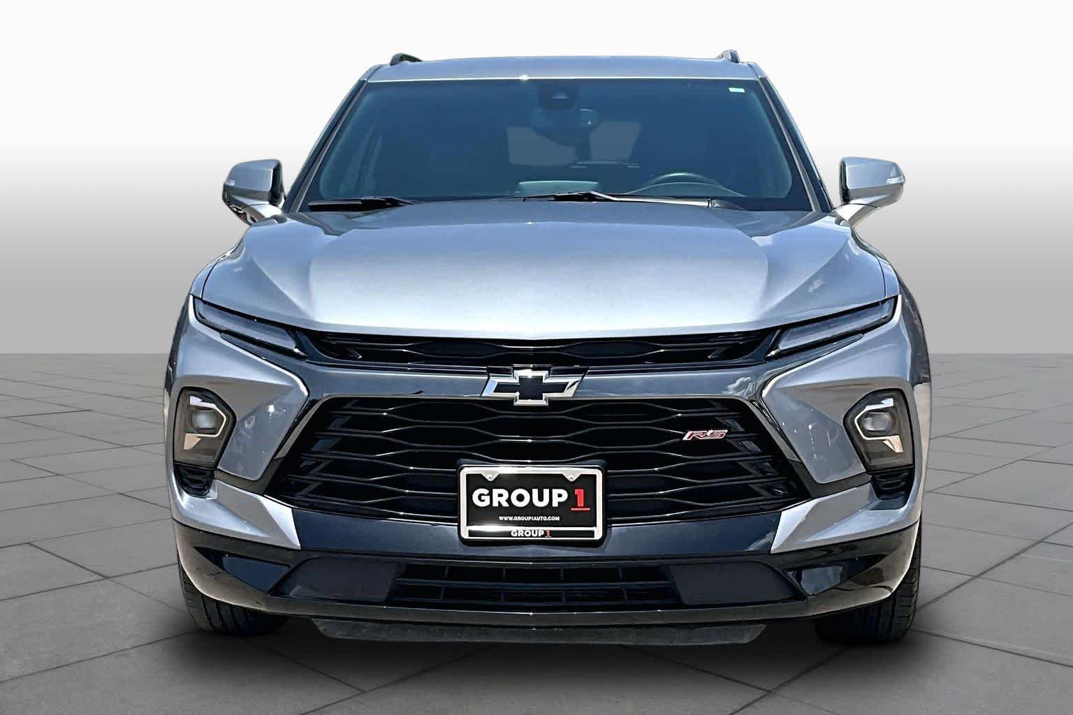 Used 2025 Sterling Gray Metallic Chevrolet RS image 4