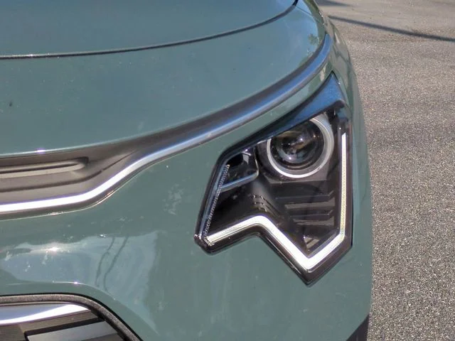 Used 2025 Green Kia EX image 10