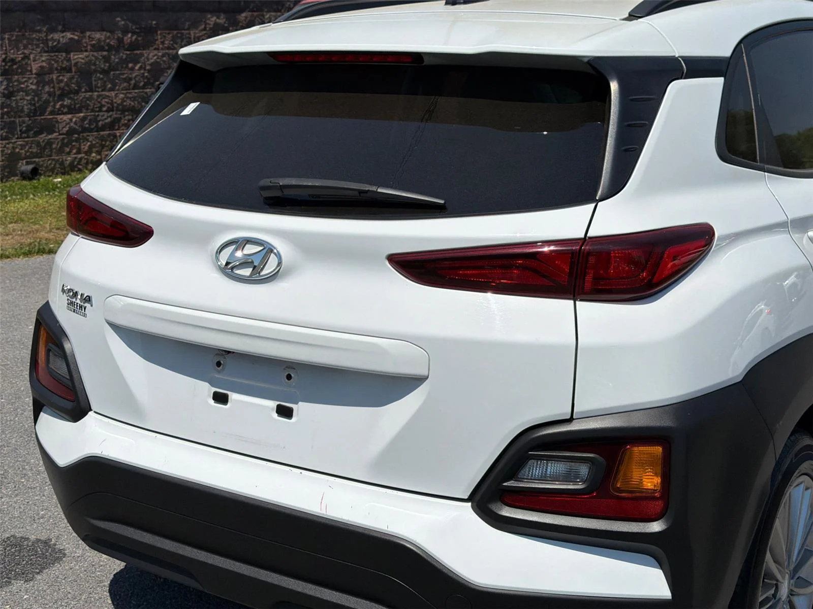 Used 2018 Chalk White Hyundai SEL image 25