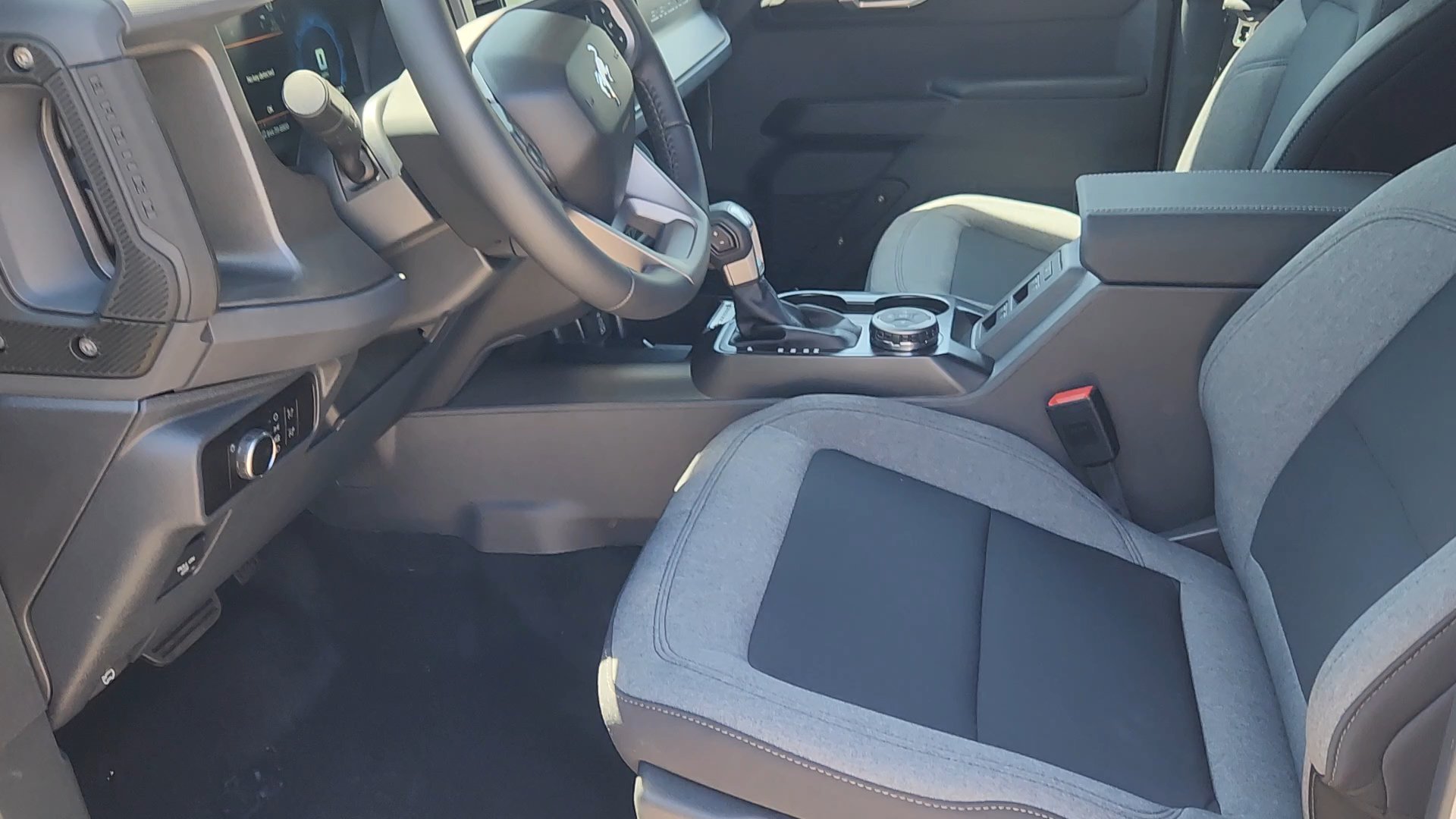 New 2026 Avalanche Gray Ford Big Bend image 30