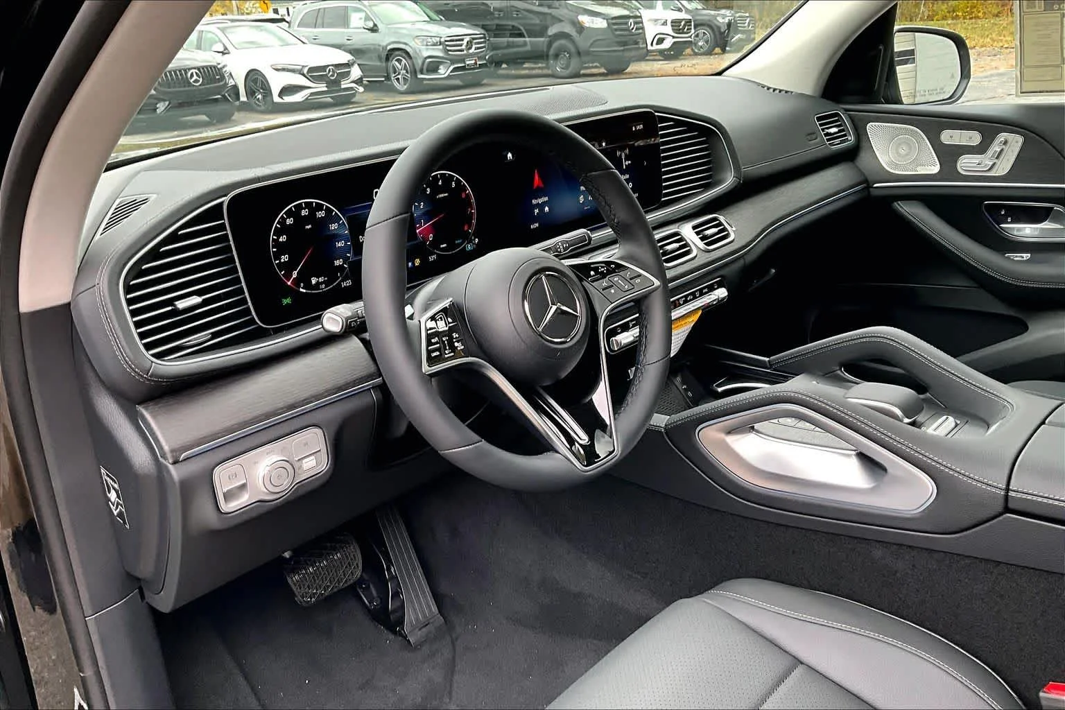 New 2026 040/Black Mercedes-Benz GLS 450 image 10