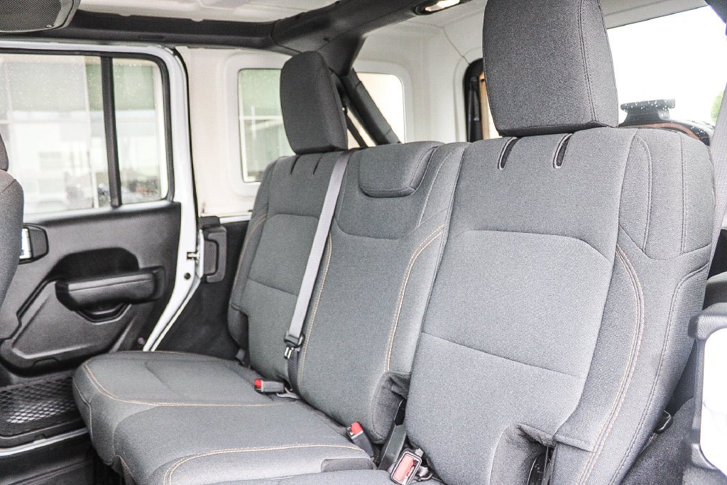 2025 Jeep Wrangler 4-Door Willys - Photo 18