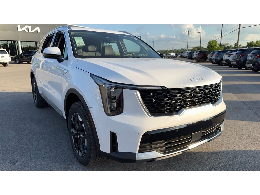 2025 Kia Sorento S photo 2