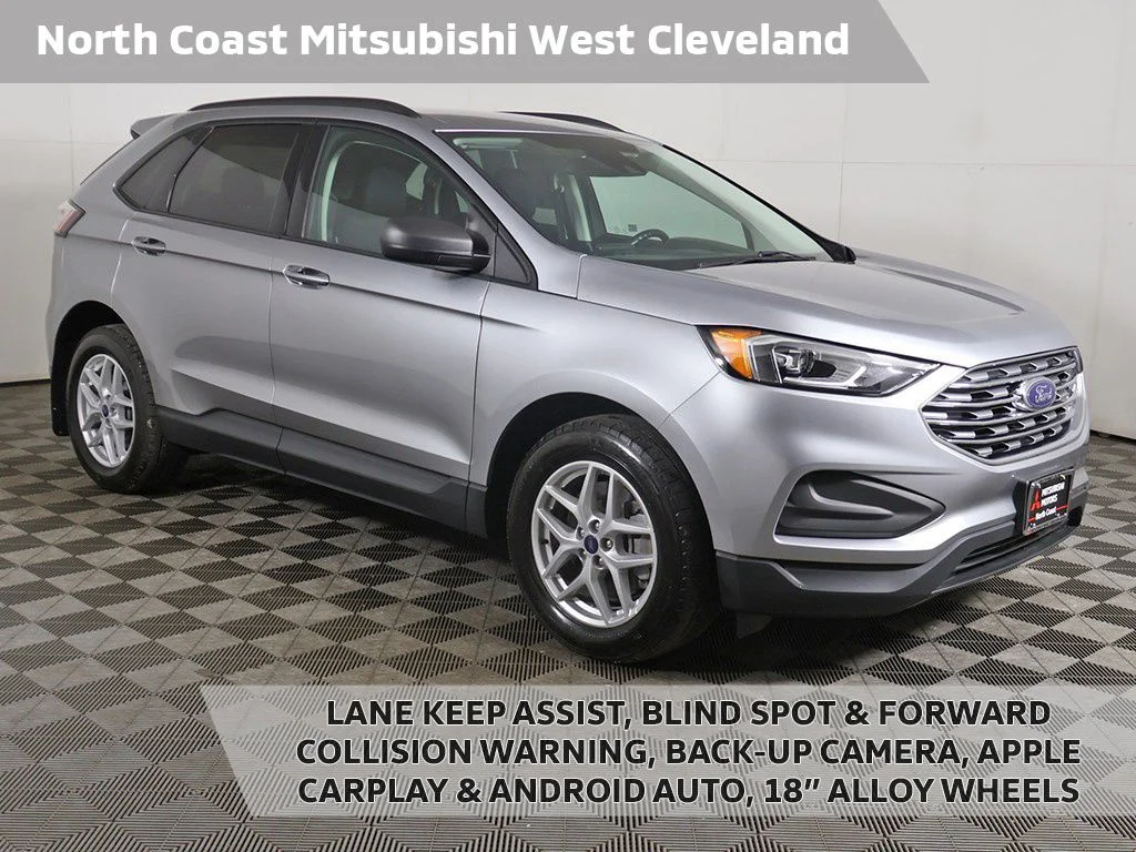 Used 2022 Silver Ford SE image 1