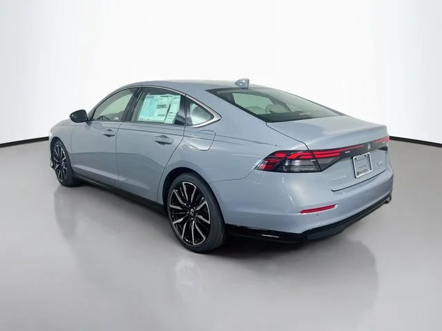 New 2026 Urban Gray Pearl Honda Touring image 6