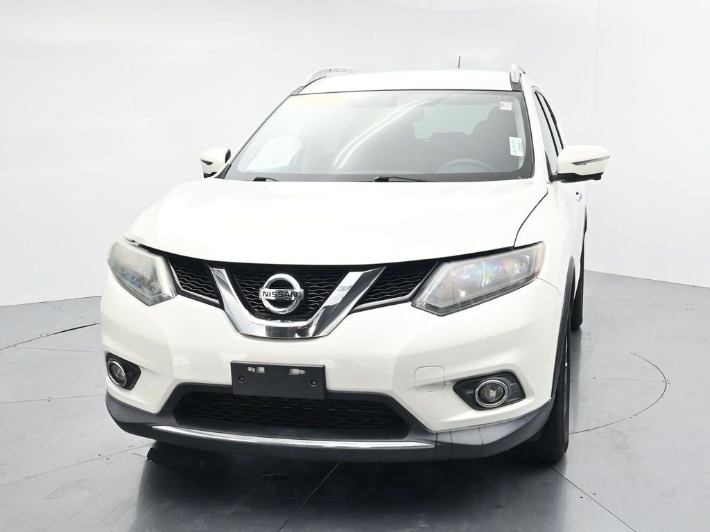 Used 2016 White Nissan SL image 3