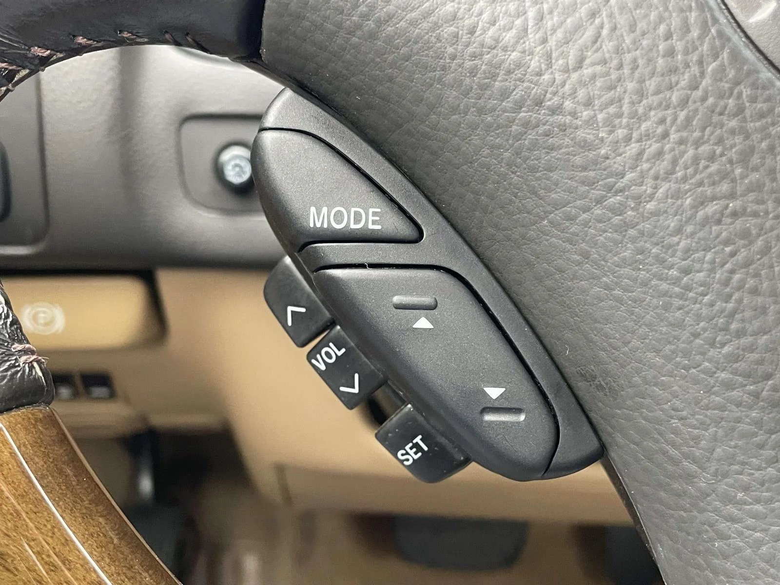 Used 2007 Obsidian Lexus Base image 9