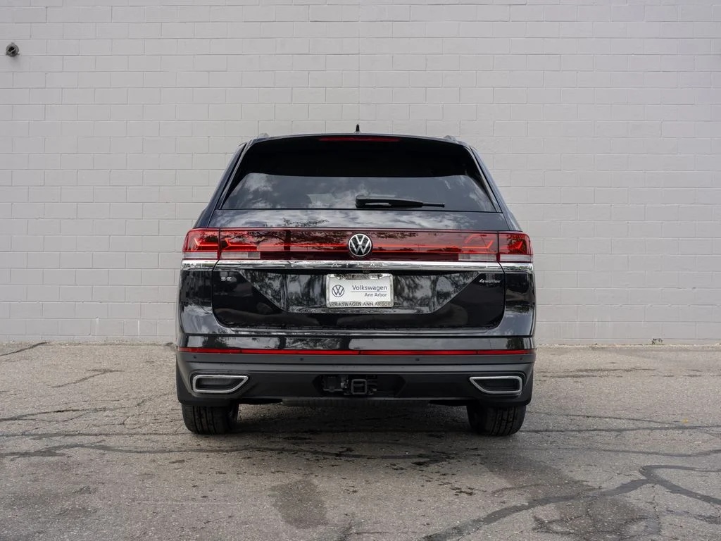 New 2026 Deep Black Pearl Volkswagen 2.0T SE W/TECHNOLOGY image 5