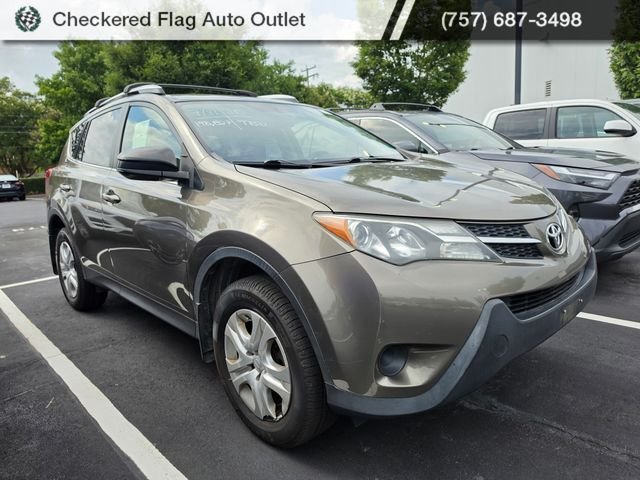 Used 2014 Pyrite Mica Toyota LE image 3