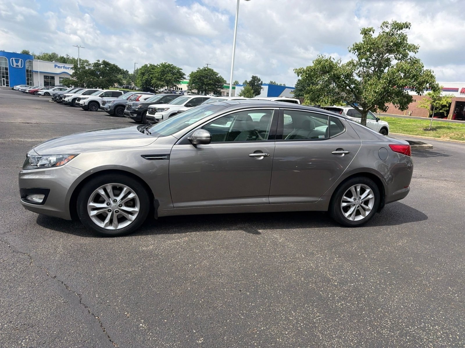 Used 2012 Titanium Metallic Kia EX image 13