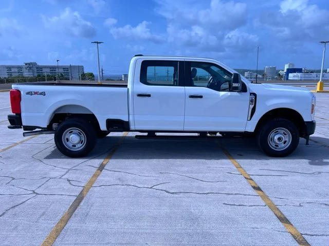 New 2026 OXFORD WHITE Ford XL Crew Cab image 6