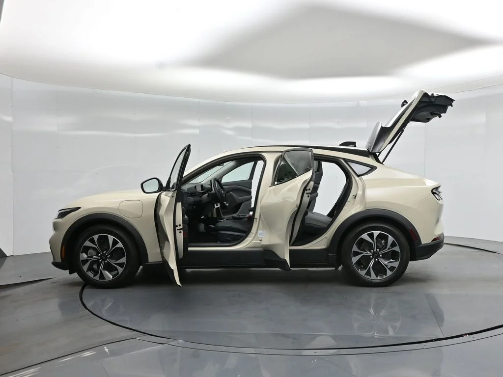 New 2026 Desert Sand Ford Select image 32