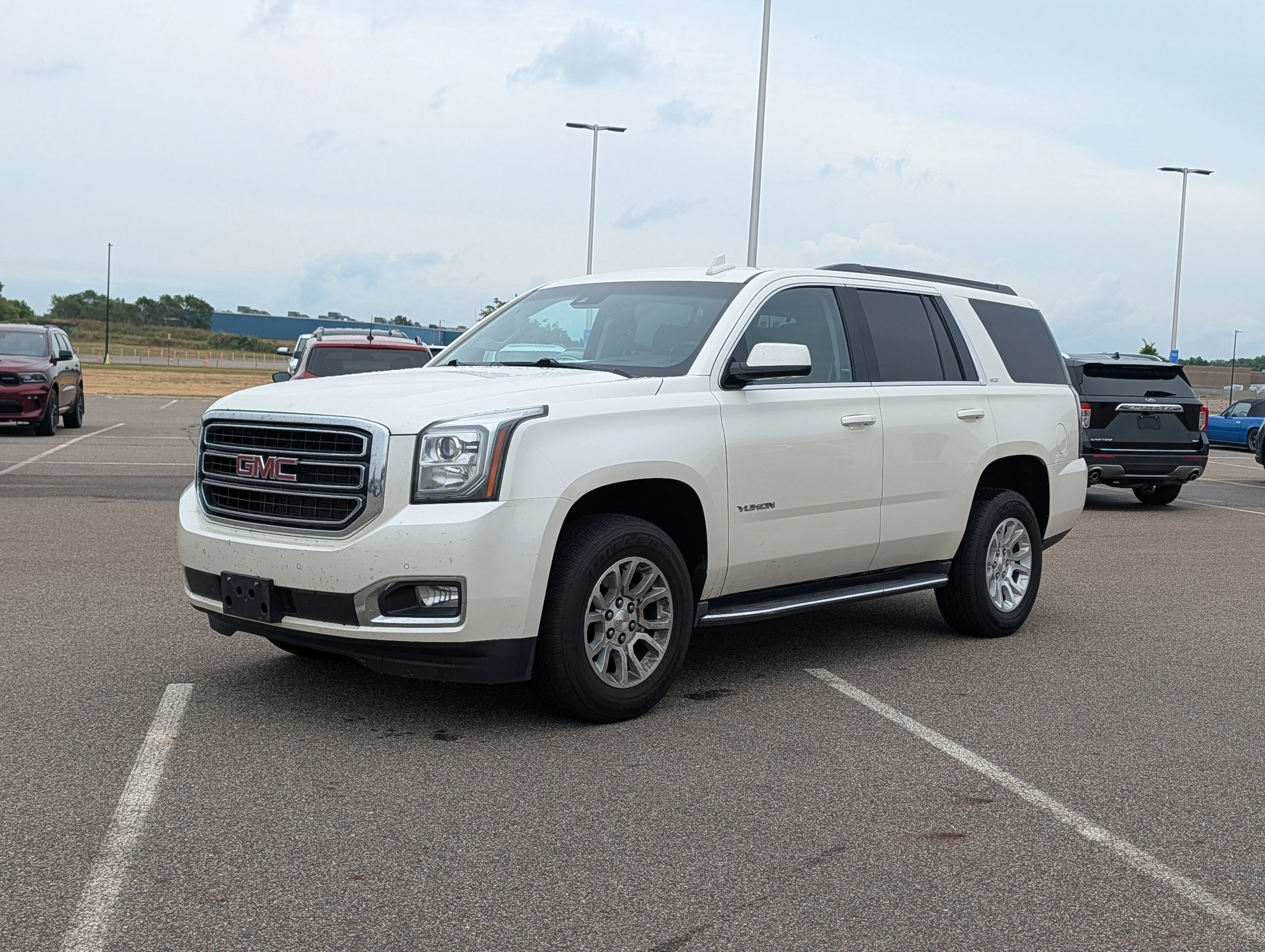 Used 2015 White Diamond Tricoat GMC SLT image 2