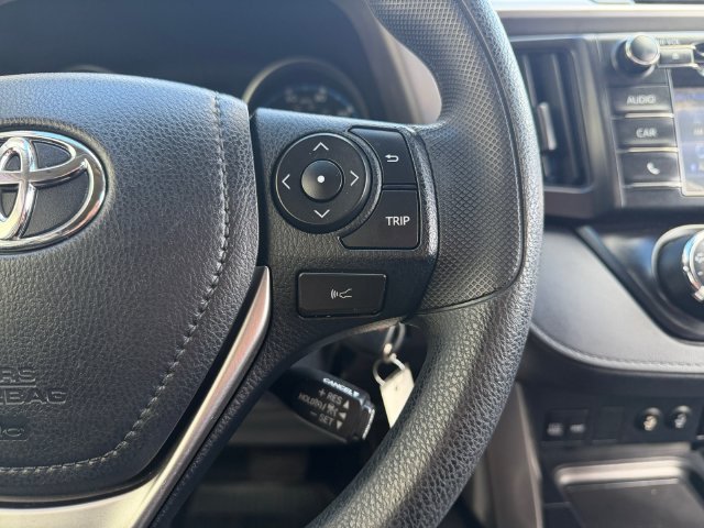 Used 2018 Silver Toyota LE image 12