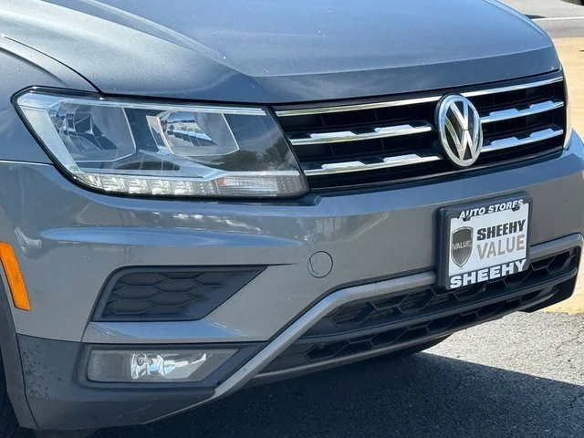 Used 2018 Gray Volkswagen 2.0T S image 21