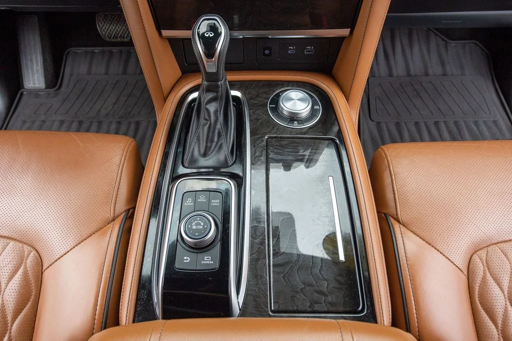Used 2022 Champagne INFINITI 4WD Sensory image 30