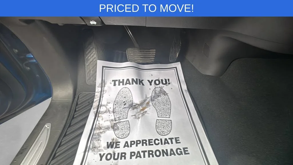 Used 2023 Dynamic Blue Metallic GMC Elevation image 19