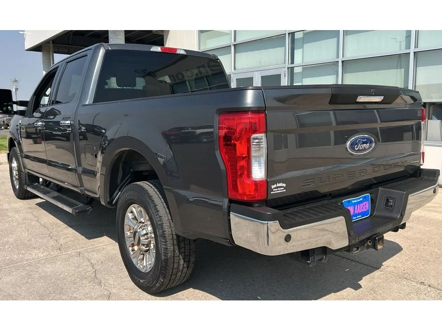 Used 2017 Magnetic Metallic Ford XLT image 22