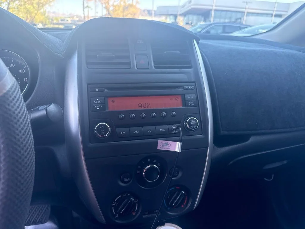 Used 2015 Gray Nissan S Plus image 21