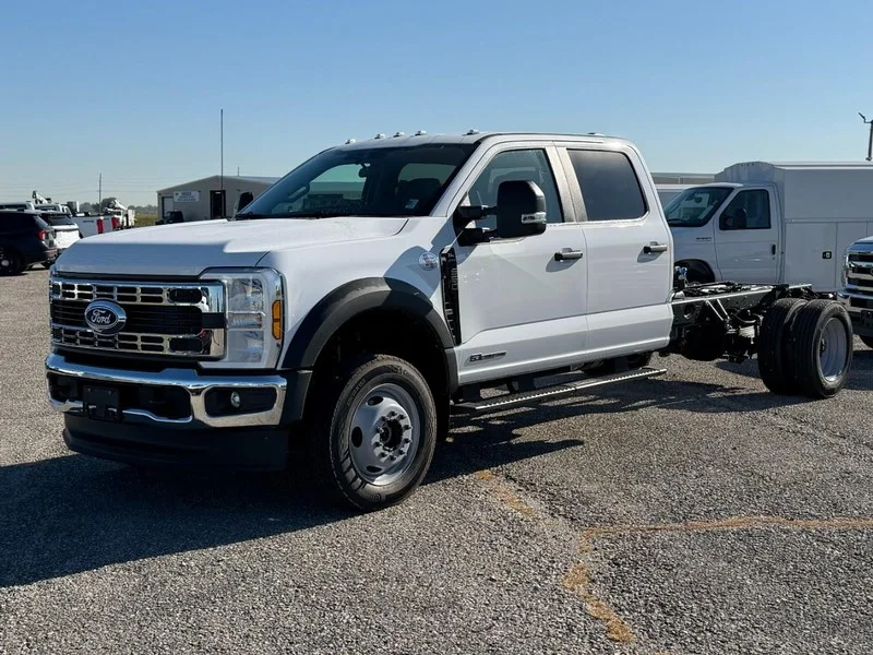 2027 Ford F-550 Super Duty Chassis Cab