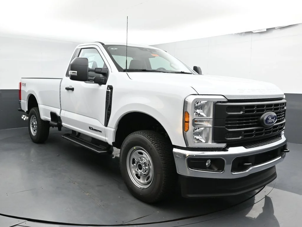 New 2026 Oxford White Ford F-250® XL image 4
