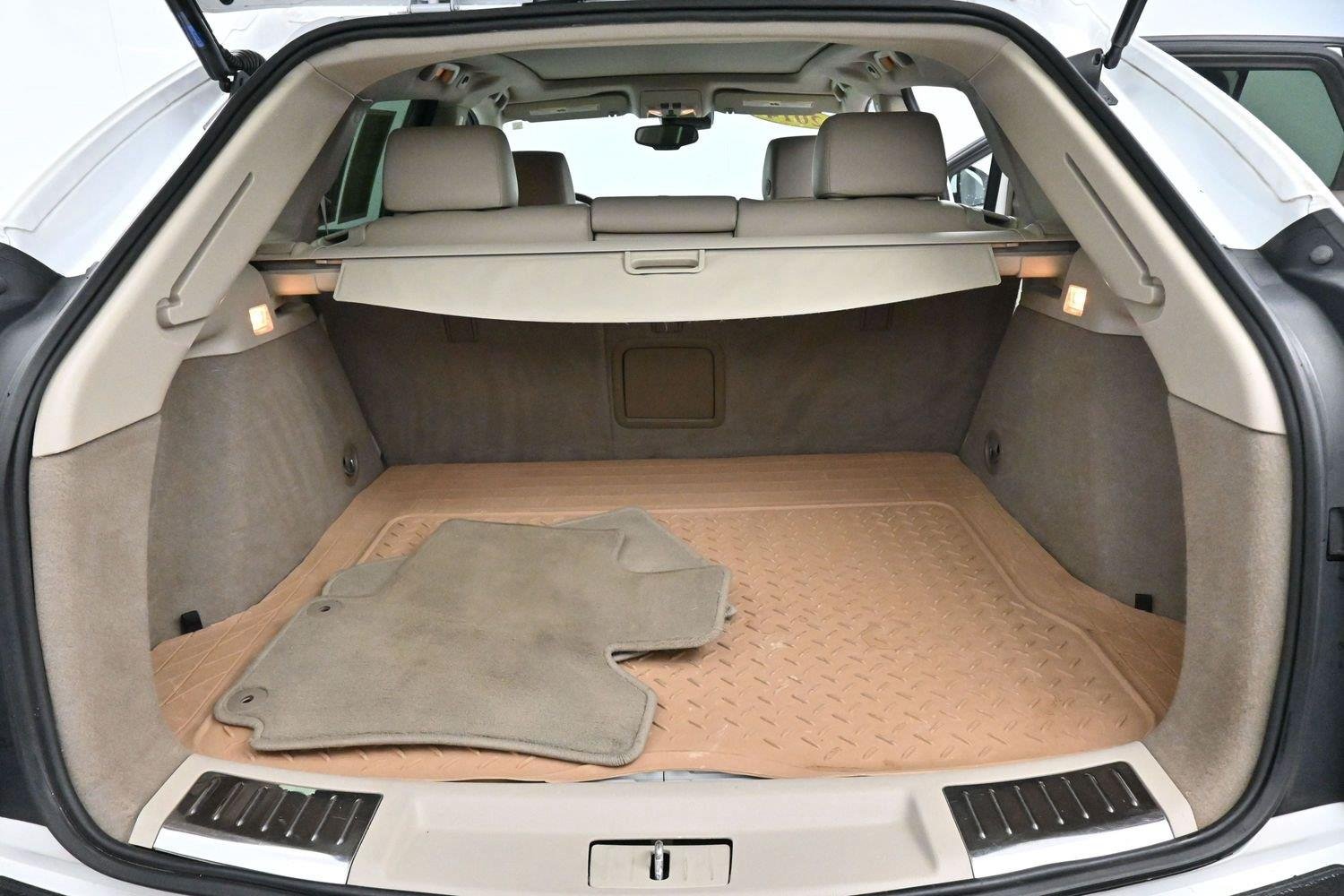 Used 2014 Platinum Ice Tricoat Cadillac Luxury Collection image 9