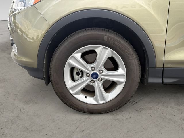Used 2013  Ford SE image 9