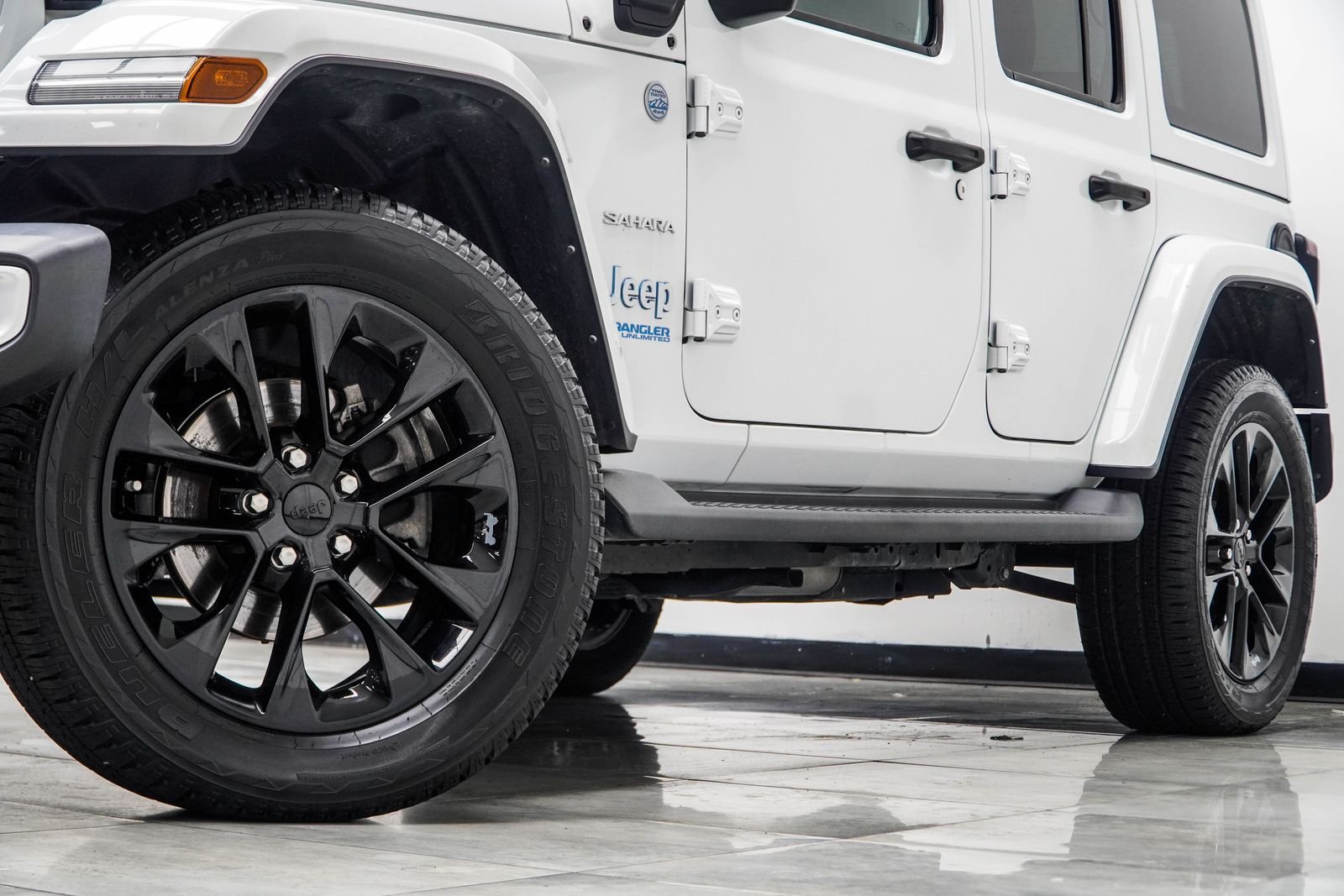Used 2021 White Jeep Unlimited Sahara 4xe image 3